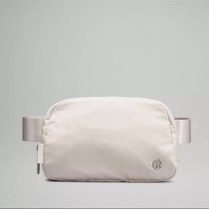 NEW Lululemon Everywhere Belt Bag White Opal